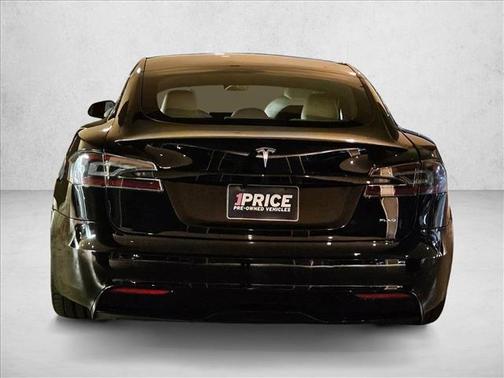 2022 Tesla Model S Plaid