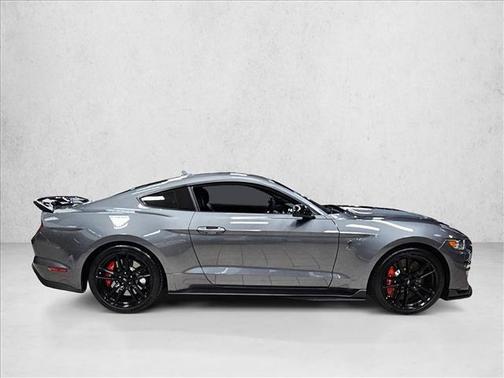 2022 Ford Shelby GT500 Base