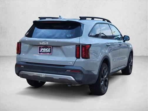 Wolf Gray 2023 Kia Sorento SX