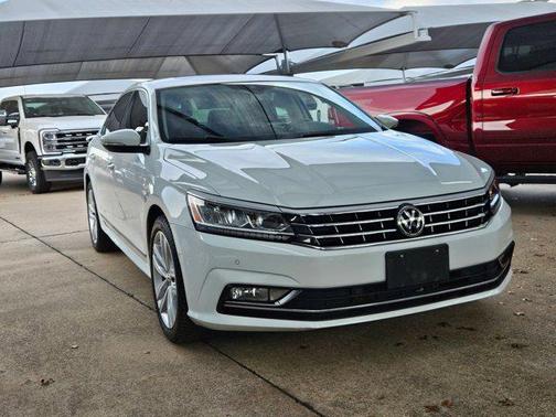 2018 Volkswagen Passat 2.0T SEL Premium