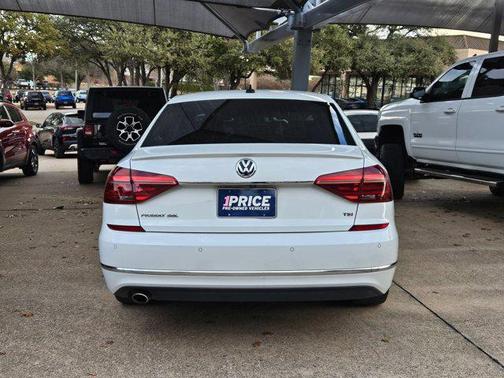 2018 Volkswagen Passat 2.0T SEL Premium