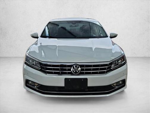 2018 Volkswagen Passat 2.0T SEL Premium