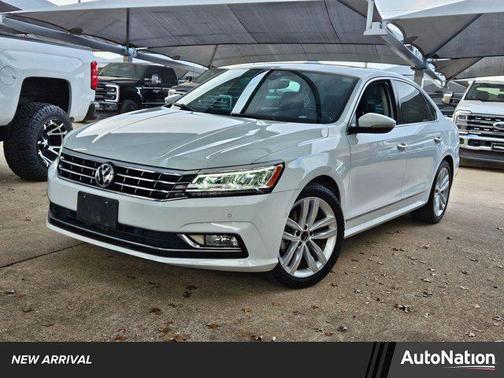 2018 Volkswagen Passat 2.0T SEL Premium