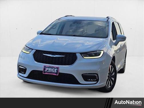 2021 Chrysler Pacifica Hybrid Touring L