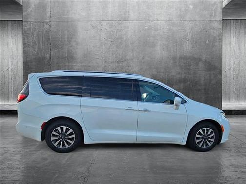 2021 Chrysler Pacifica Hybrid Touring L