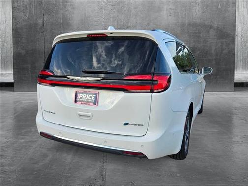 2021 Chrysler Pacifica Hybrid Touring L