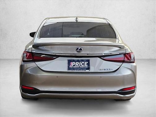 Eminent White Pearl 2021 Lexus ES 300h Ultra Luxury