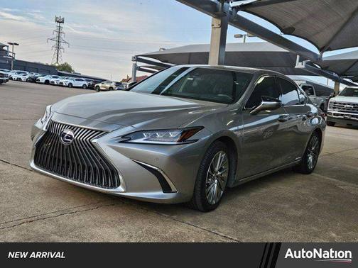 Eminent White Pearl 2021 Lexus ES 300h Ultra Luxury