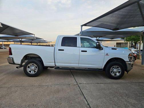 Bright White Clearcoat 2025 RAM 2500 Tradesman Crew Cab 4x4 6'4' Box