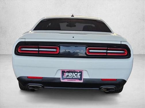 White Knuckle Clearcoat 2019 Dodge Challenger SXT
