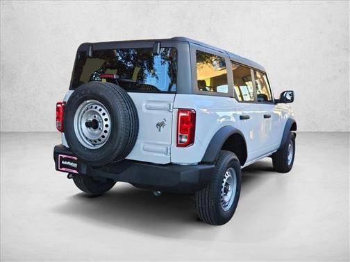 2025 Ford Bronco Base 4 Door 4x4