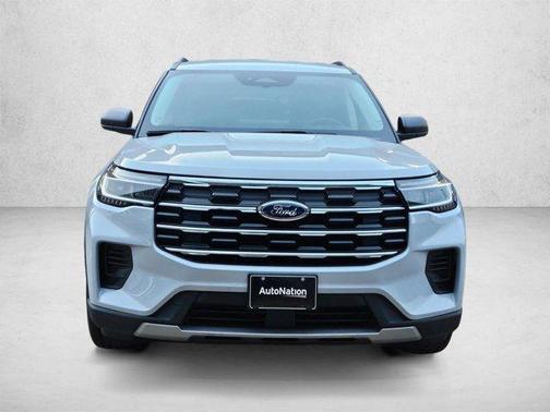 Space White Metallic 2026 Ford Explorer Active