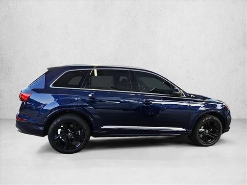 2022 Audi Q7 55 Premium Plus