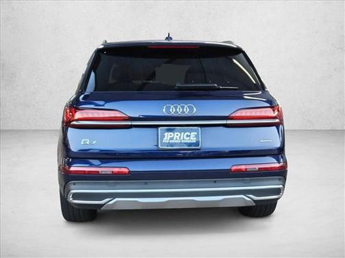 2022 Audi Q7 55 Premium Plus