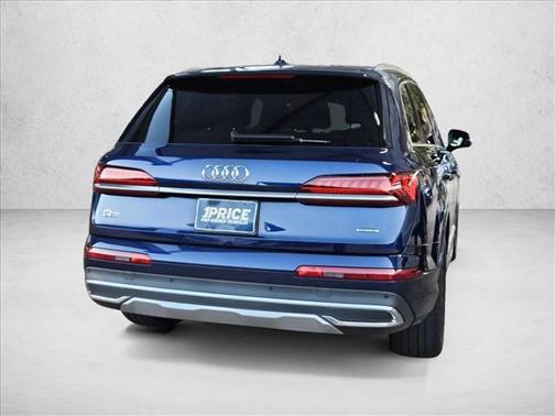 2022 Audi Q7 55 Premium Plus