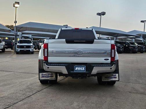 2022 Ford F-350 King Ranch