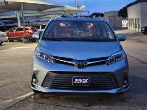 2019 Toyota Sienna Limited Premium