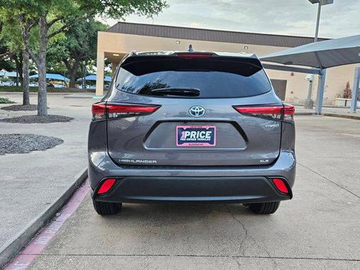 2023 Toyota Highlander Hybrid XLE