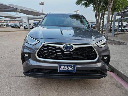 2023 Toyota Highlander Hybrid XLE