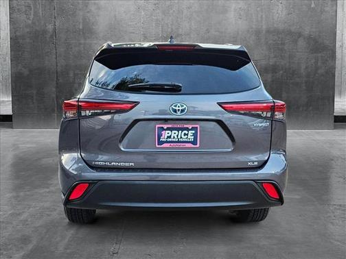 2023 Toyota Highlander Hybrid XLE