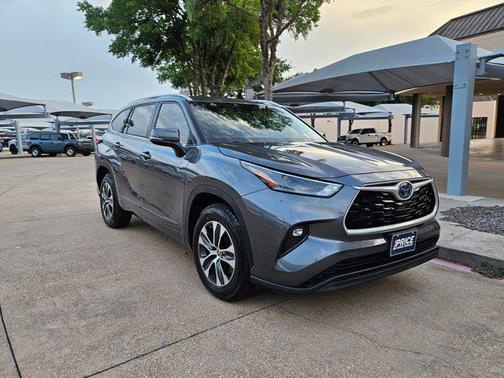 2023 Toyota Highlander Hybrid XLE