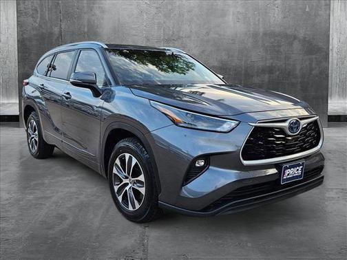 2023 Toyota Highlander Hybrid XLE