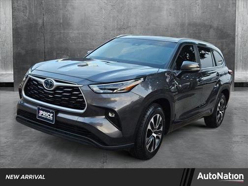2023 Toyota Highlander Hybrid XLE