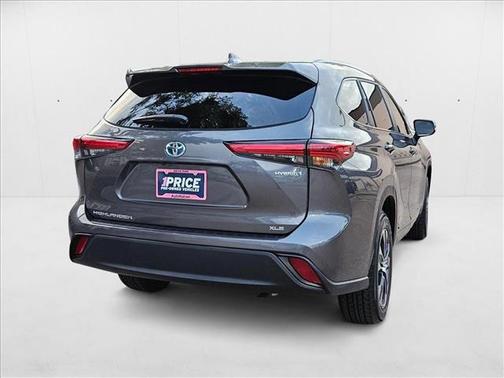 2023 Toyota Highlander Hybrid XLE