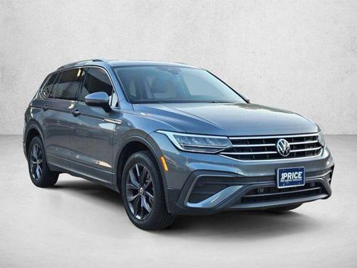 Platinum Gray Metallic 2023 Volkswagen Tiguan 2.0T SE