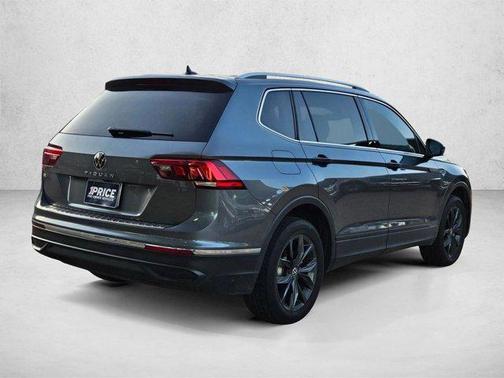 Platinum Gray Metallic 2023 Volkswagen Tiguan 2.0T SE