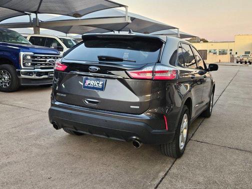 2020 Ford Edge SE