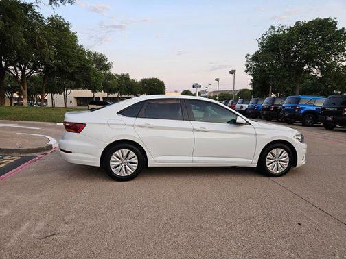 White Silver Metallic 2019 Volkswagen Jetta 1.4T S