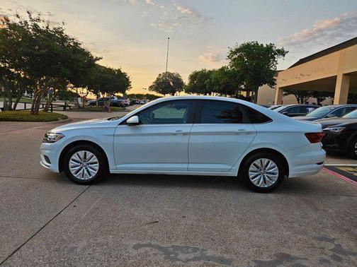 White Silver Metallic 2019 Volkswagen Jetta 1.4T S