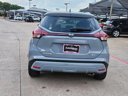 2023 Nissan Kicks SV