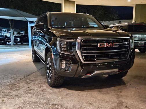 2022 GMC Yukon 4WD AT4