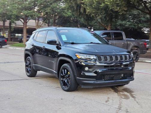 Diamond Black Crystal Pearlcoat 2024 Jeep Compass Latitude