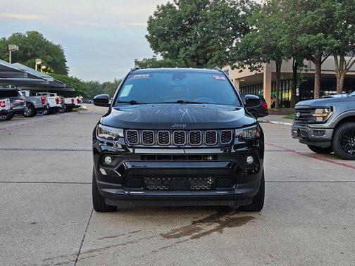 Diamond Black Crystal Pearlcoat 2024 Jeep Compass Latitude