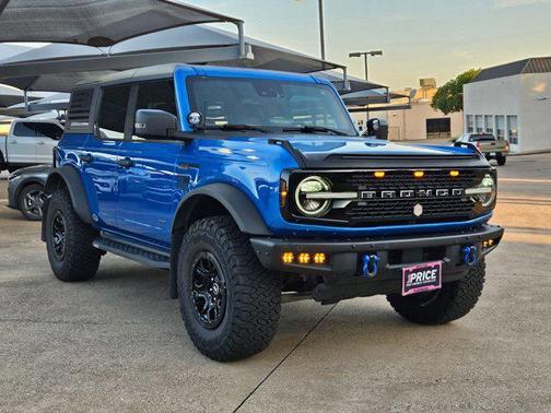Velocity Blue Metallic 2023 Ford Bronco Wildtrak
