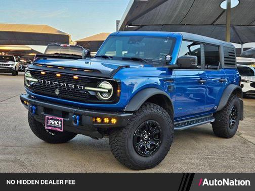 Velocity Blue Metallic 2023 Ford Bronco Wildtrak
