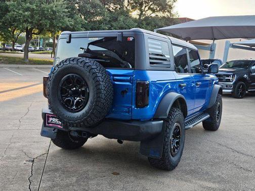 Velocity Blue Metallic 2023 Ford Bronco Wildtrak