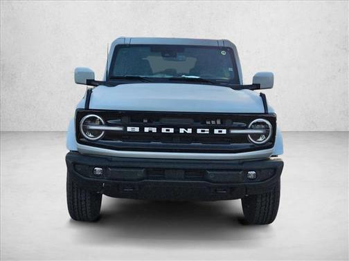 Avalanche Gray 2026 Ford Bronco Outer Banks