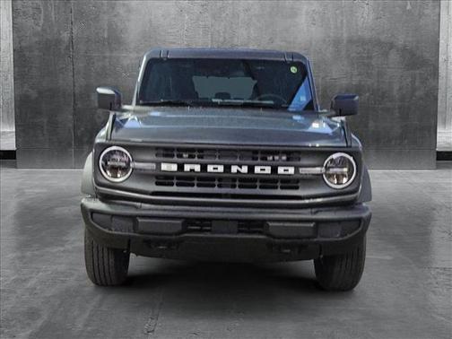2025 Ford Bronco Base 4 Door 4x4