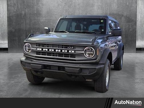 2025 Ford Bronco Base 4 Door 4x4