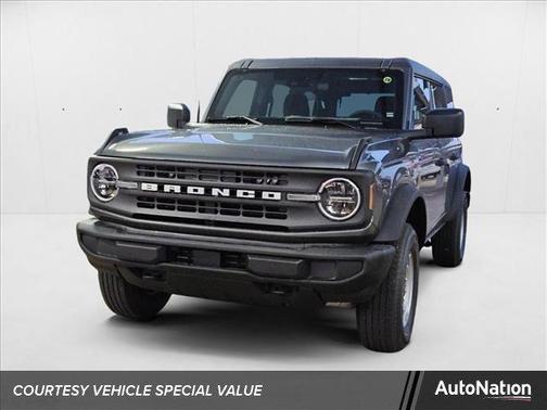 2025 Ford Bronco Base 4 Door 4x4