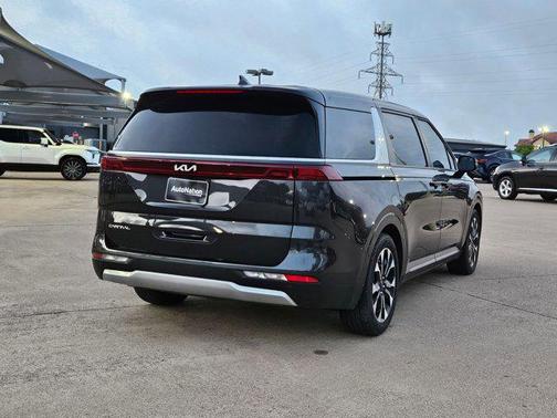 2024 Kia Carnival EX