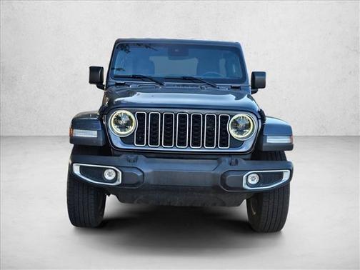 Granite Crystal Metallic Clearcoat 2025 Jeep Wrangler 4-Door Sahara 4x4