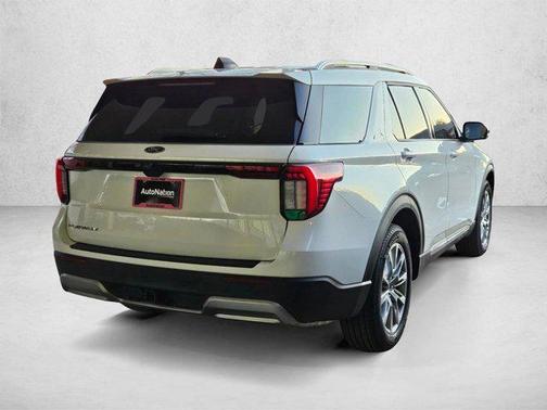 Star White Metallic Tri-Coat 2026 Ford Explorer Platinum