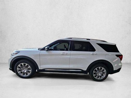 Star White Metallic Tri-Coat 2026 Ford Explorer Platinum