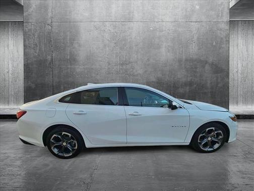 2022 Chevrolet Malibu FWD LT