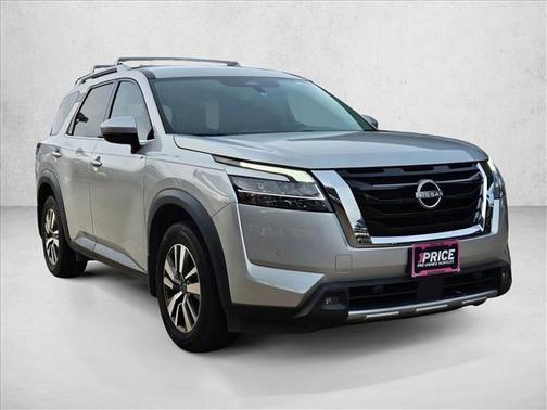 Brilliant Silver Metallic 2023 Nissan Pathfinder SL FWD